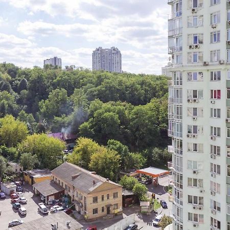 Navit Apartments With Breakfast, Near The Railway Station, The City Center And The Park Kiev Eksteriør bilde