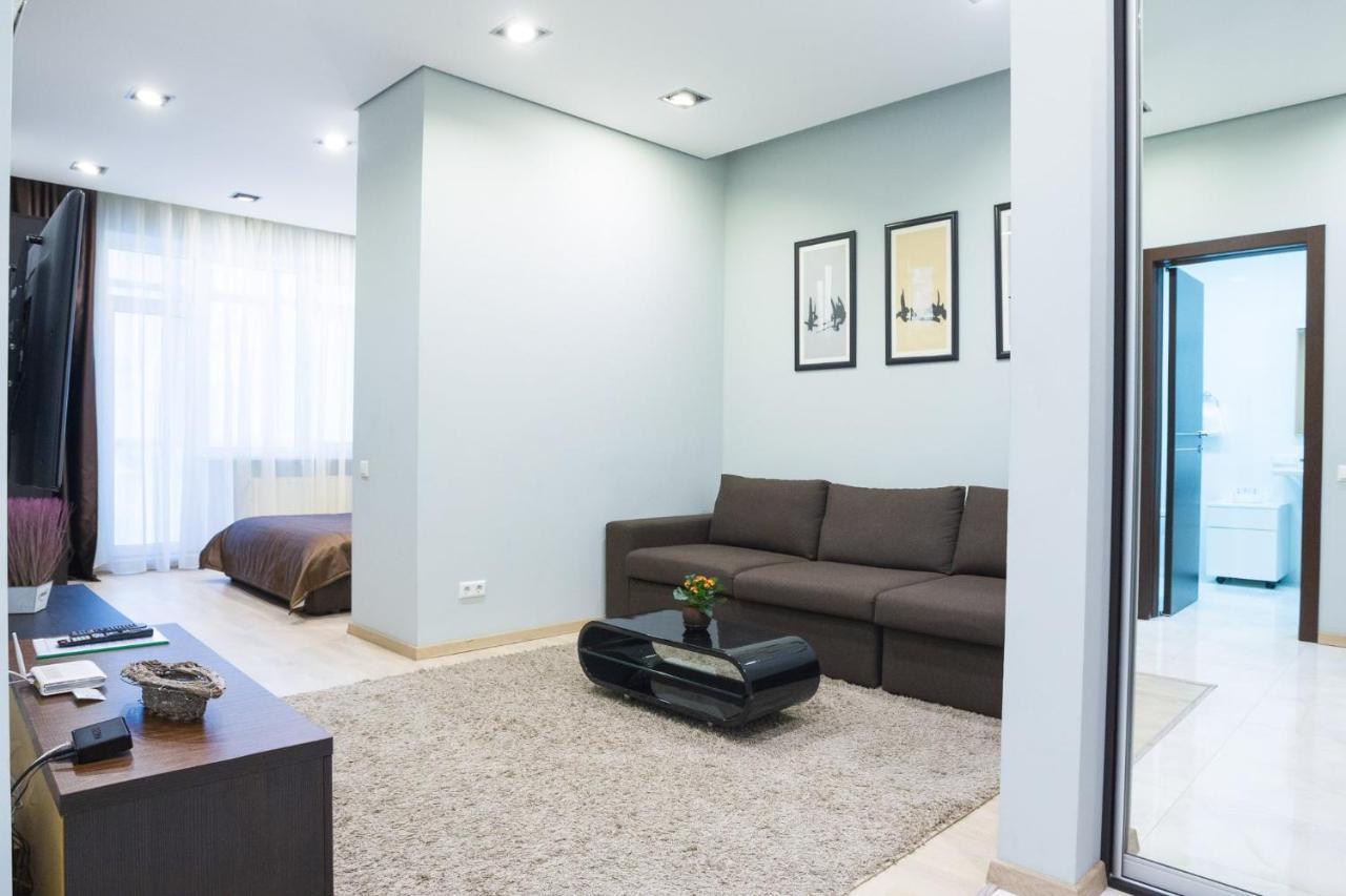Navit Apartments With Breakfast, Near The Railway Station, The City Center And The Park Kiev Eksteriør bilde