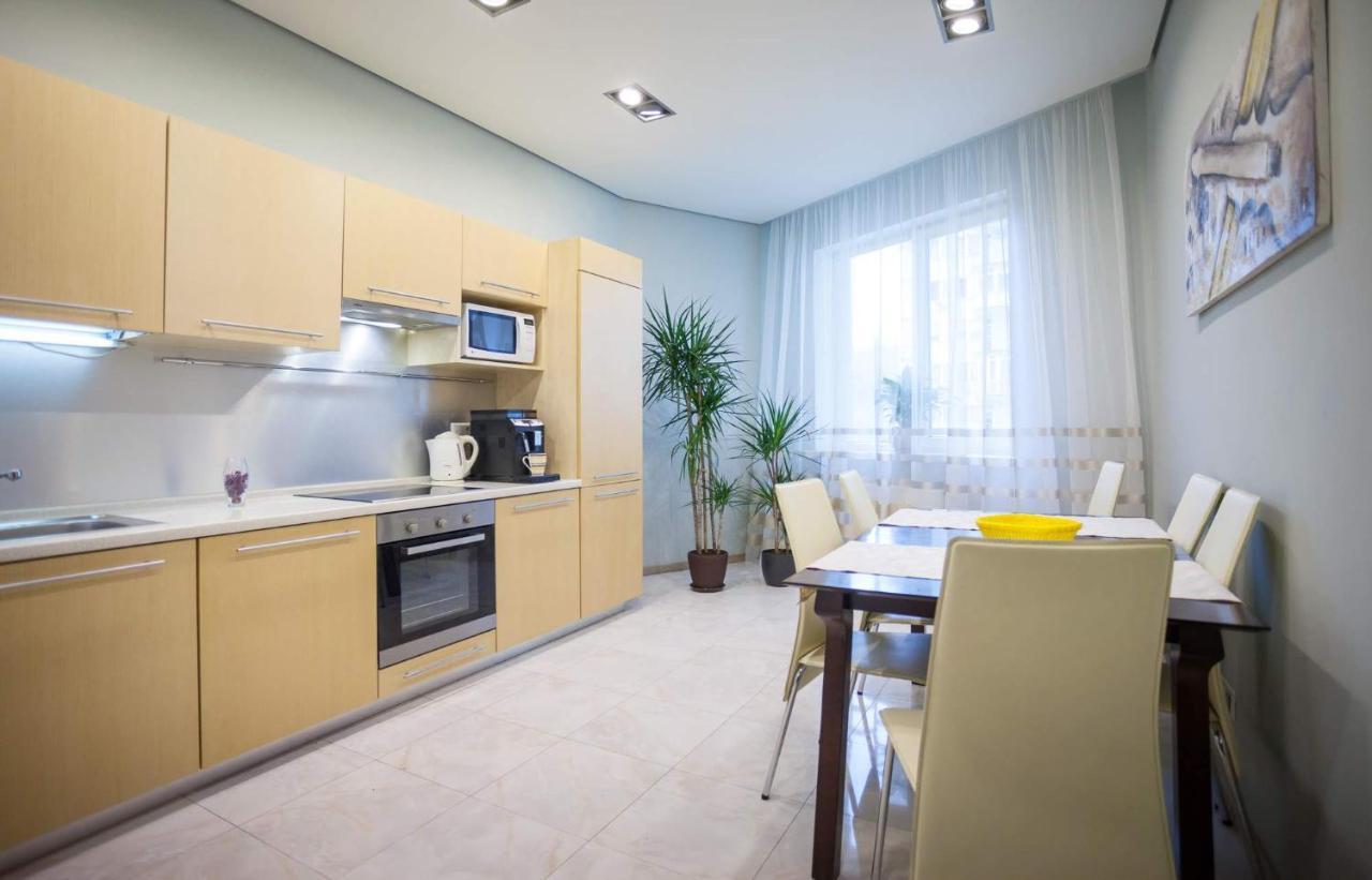 Navit Apartments With Breakfast, Near The Railway Station, The City Center And The Park Kiev Eksteriør bilde